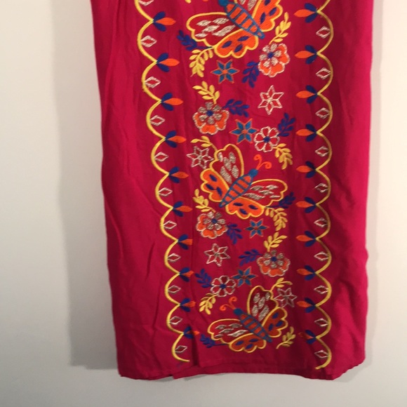 Jiya Mexico, Fushia Boho Mexican Floral Embroidered Dress - Picture 4 of 8